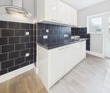 1 bedroom ground floor flat to rent - Photo 1