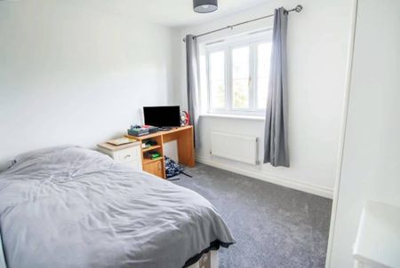 3 bedroom detached house to rent - Photo 5