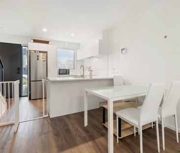 PAPATOETOE, 2 Bedrooms - Photo 2