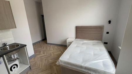 Studio to rent - Photo 2