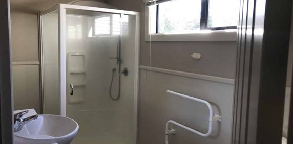 Two Beddy with Rural Setting - Photo 2