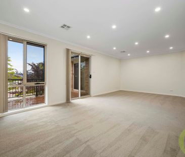 Family Home in Peaceful Location with Mountain Views - Photo 2