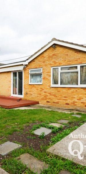 2 bedroom bungalow to rent - Photo 1