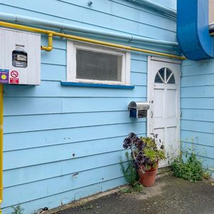 Charming Studio in the Heart of Newtown - Photo 2