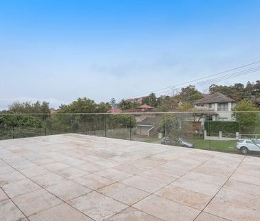 ELEGANT FAMILY LIVING WITH PREMIUM FINISHES & DISTRICT VIEWS - Photo 4