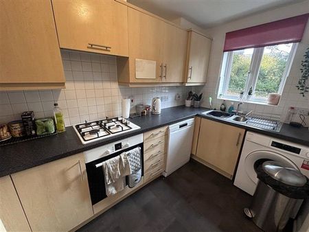 3 bedroom terraced house to rent - Photo 4