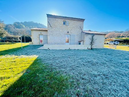 Villa meublée avec piscine et espaces extérieurs secteur campagne - Photo 5