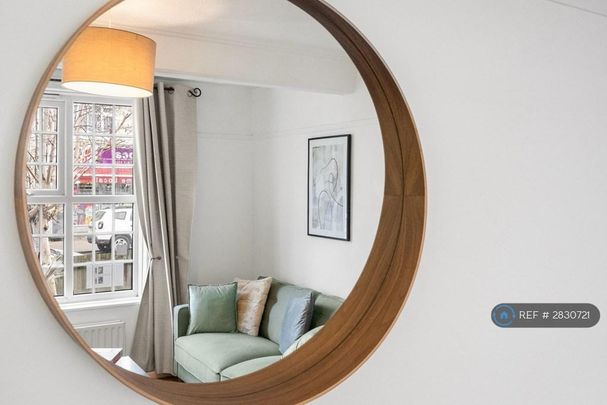 3 bedroom terraced house to rent - Photo 1