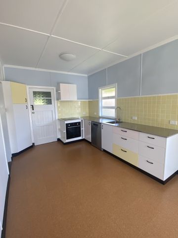 16 San Michele Street, Tugun QLD 4224 - House For Rent | Domain - Photo 4