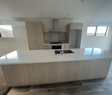 56 Hokioi Drive, Kenepuru - Photo 5