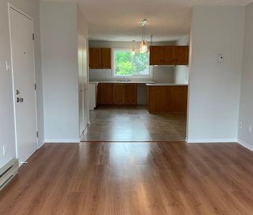 À LOUER –Appartement 4 1/2 près des Galeries de Granby - Photo 1