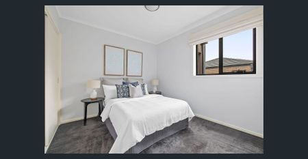 Modern, Bright & Perfectly Positioned - Photo 2