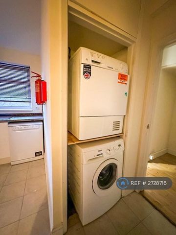 4 bedroom flat to rent - Photo 5