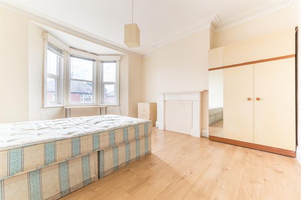 2 bed flat to rent in Rothbury Terrace, Heaton, NE6 - Photo 1