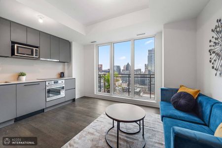 Modern and funished appartment for rent in Downtown Montreal - Photo 2