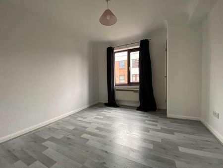 High Street, Town Centre, CB9 - Photo 2