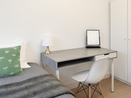 Room in a Shared House, Claire Place, E14 - Photo 2