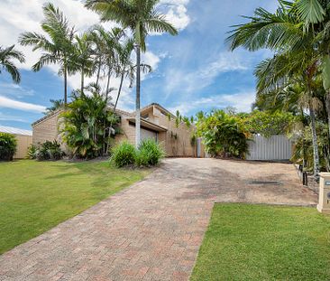 175 Mildura Drive, Helensvale. - Photo 1