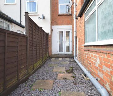 2 bedroom terraced house to rent - Photo 6