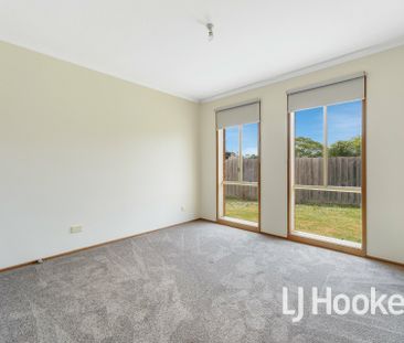 Three-Bedroom Home in Quiet Court Location - Photo 5