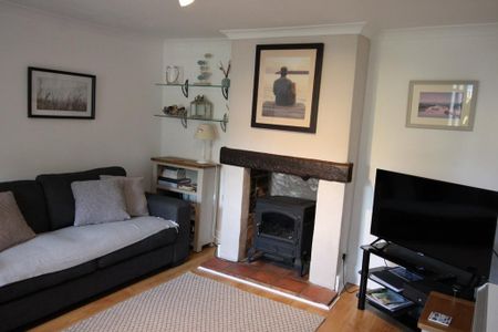 2 bedroom terraced house to rent - Photo 4