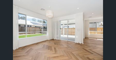 Immaculate Family Home in a Peaceful Upper Kedron Pocket - Photo 4