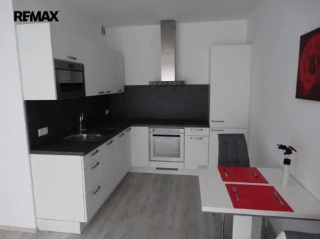 Exkluzivní pronájem novostavby zařízeného klimatizovaného bytu 2+kk+B -Pardubice-centrum - Photo 5
