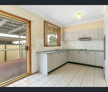 Three Bedroom duplex - Photo 3
