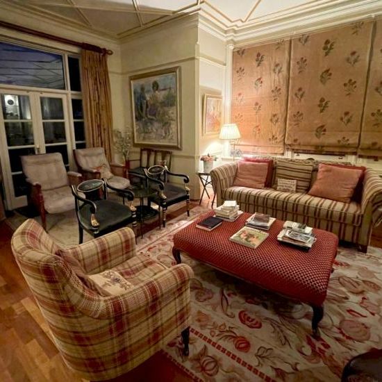 On the hunt for a guest tenant! - Photo 1