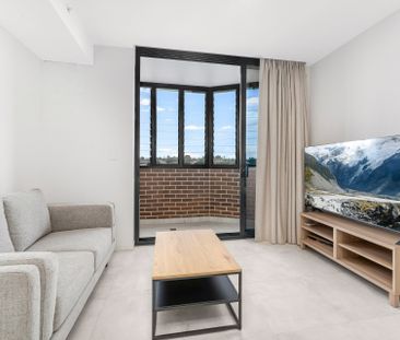 Modern | Furnished, designer studio for lease - Photo 1