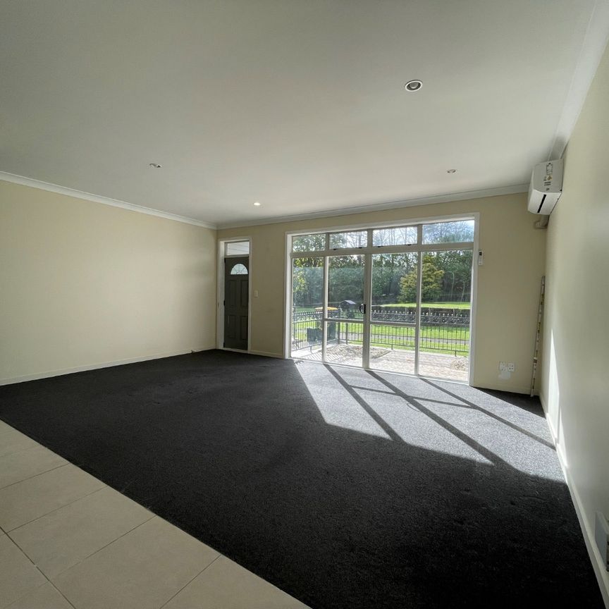 Unit 12, 44 Carlos Drive, Flat Bush, Auckland - Photo 1