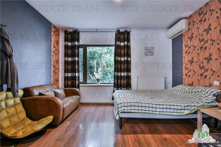 Vila premium cu 7 camere, de inchiriat cu piscina privata si terasa de 90 mp, situata in Otopeni - Fotografie 5