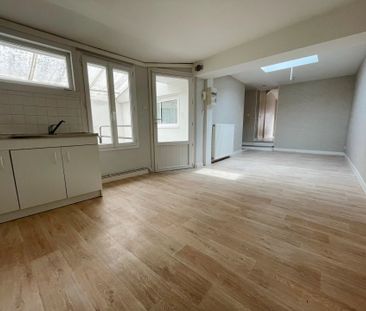 Location Appartement 3 pièces 55m² CHOLET 49300 - Photo 2