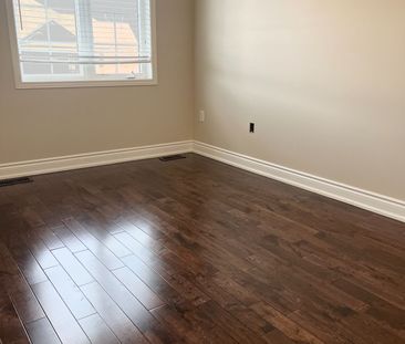 For Lease - 1261 Blencowe Crescent, Newmarket, Ontario - Photo 4