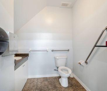 For Lease - 64 Commuter Drive, Brampton, Ontario - Photo 5