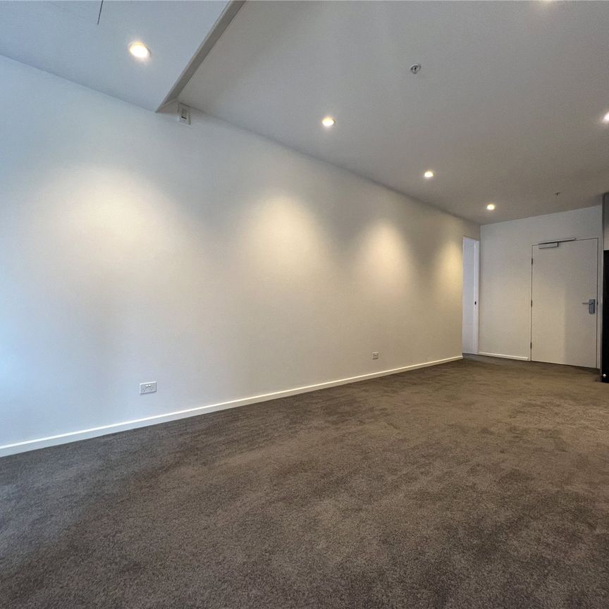 911/151 City Road - Photo 1