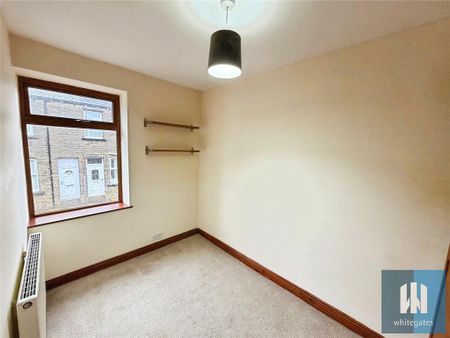 2 bedroom terraced house to rent - Photo 4