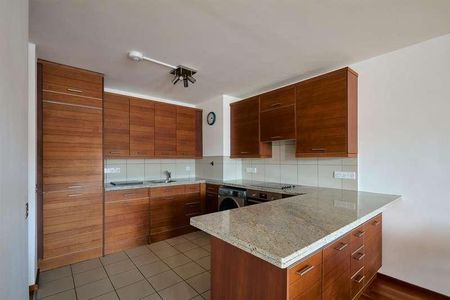 Riverside Court, Vauxhall, SW8 - Photo 5