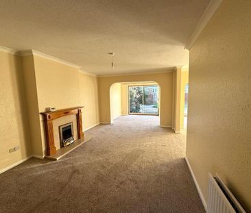 3 bedroom semi-detached house to rent - Photo 2