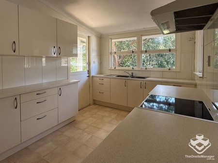 Charming 3-Bedroom Home on Expansive 1,348mÂ² Block in Salisbury - Photo 3