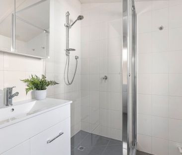 Elegance meets modern living - Photo 6