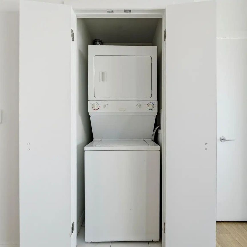 Liberty Towers - 59 East Liberty Street — 2 Bedroom - Photo 1