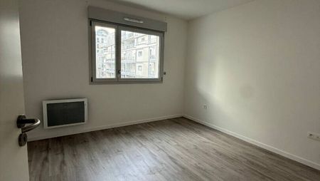 Appartement T2 - cuisine équipée - parking - Résidence Les Jardins Suspendus - Photo 4