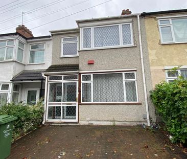 3 bedroom terraced house to rent - Photo 5