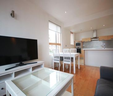 Bank Place Apartments, Wilmslow - Photo 4