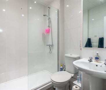 2 bed apartment to rent in Northumberland Street, City Centre, NE1 - Photo 2