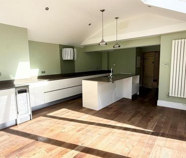 3 bedroom detached house to rent - Photo 6