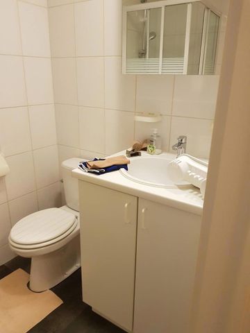 Gemeubelde studio op het gelijkvloers - Photo 4