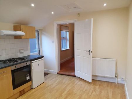 1 bedroom flat to rent - Photo 3
