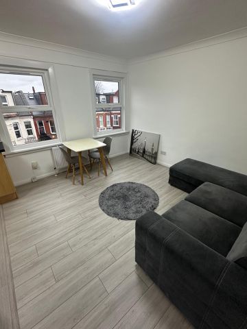 1 Bed Flat, Hampden Road, N8 - Photo 3